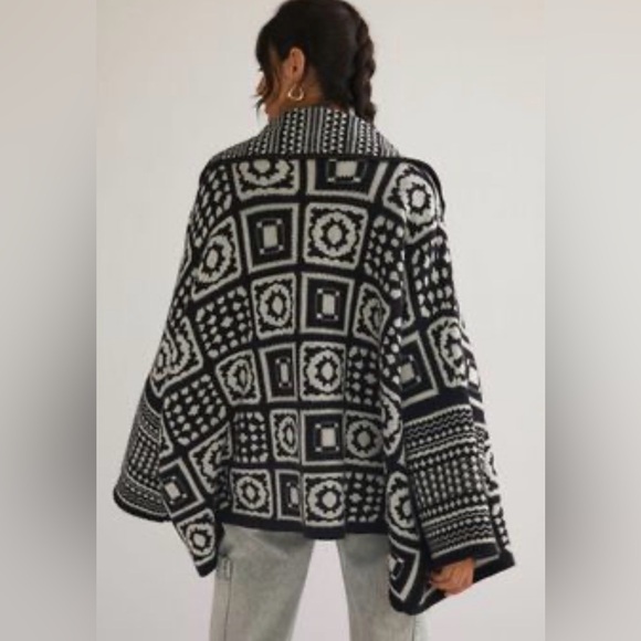 Maeve Anthropologie Square Patchwork Kimono Black & White Oversized Sweater XL - Picture 3 of 10